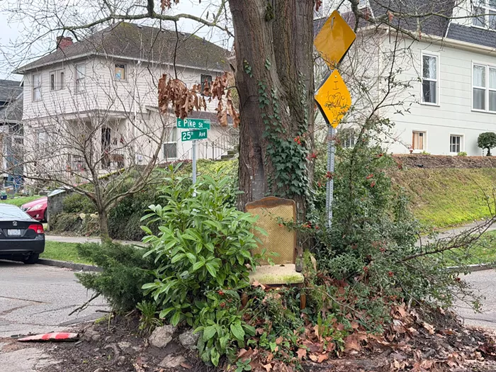 Slog AM: Varsity Theater Will Close This Week, Bob Ferguson Grows a Spine, Maybe, and Trump Keeps Making Moves on Greenland &nbsp;